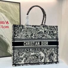 Christian Dior Shopping Bags